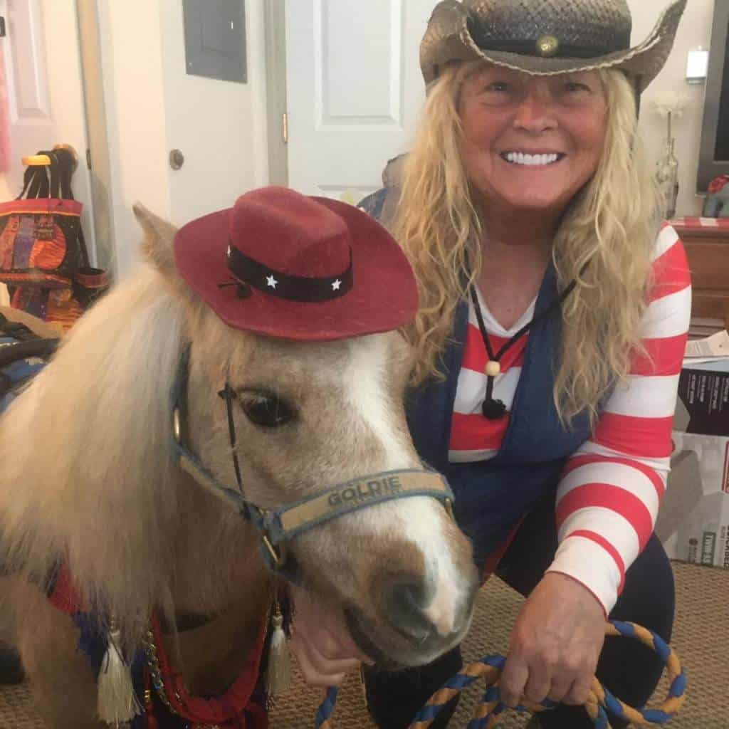 creative-marketing-7 Manette Steele and Goldie